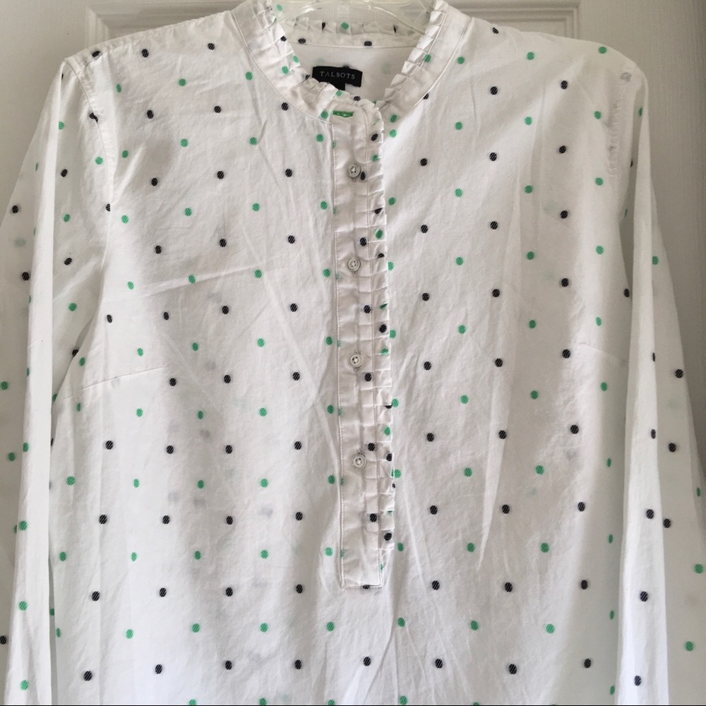 Fresh Talbots Swiss dot pullover style top!!☘️ - Picture 3 of 12